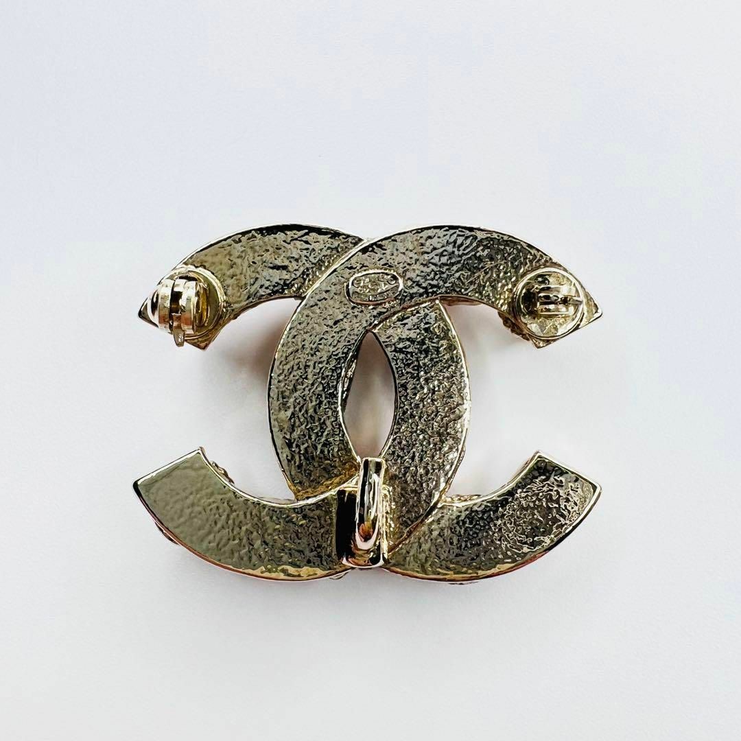 CHANEL - CHANEL ココマーク ビジュー ゴールド ブローチ CHANEL - CHANEL ココマーク ビジュー ゴールド ブローチ