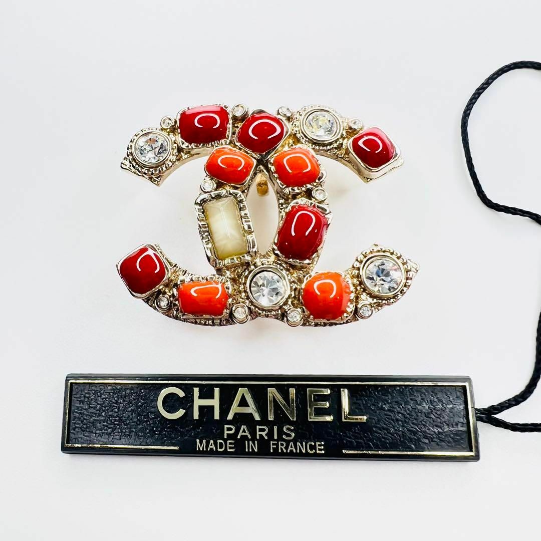CHANEL - CHANEL ココマーク ビジュー ゴールド ブローチ CHANEL - CHANEL ココマーク ビジュー ゴールド ブローチ