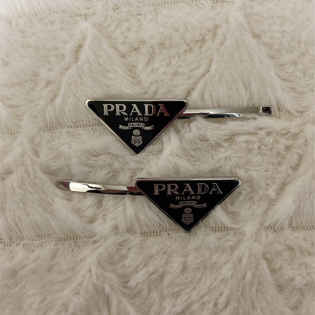 PRADA - ヴィンテージ PRADA ブラックヘアピン 2個セットの通販 PRADA - ヴィンテージ PRADA ブラックヘアピン 2個セットの通販