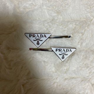 PRADA(バレッタ/ヘアクリップ)のフリマアイテム一覧 PRADA(バレッタ/ヘアクリップ)のフリマアイテム一覧