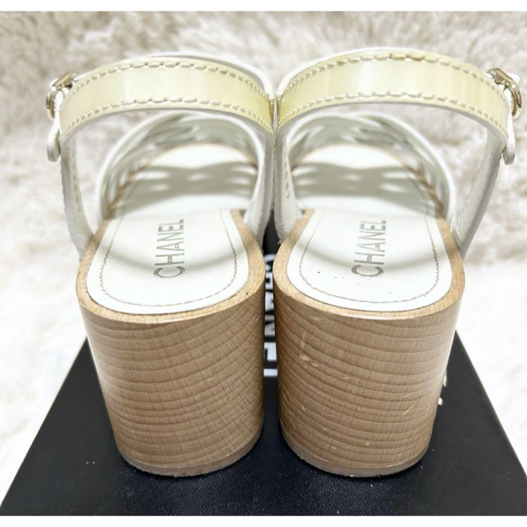 CHANEL - 正規品☆CHANEL☆春夏厚底ウェッジソールホワイトロゴ CHANEL - 正規品☆CHANEL☆春夏厚底ウェッジソールホワイトロゴ