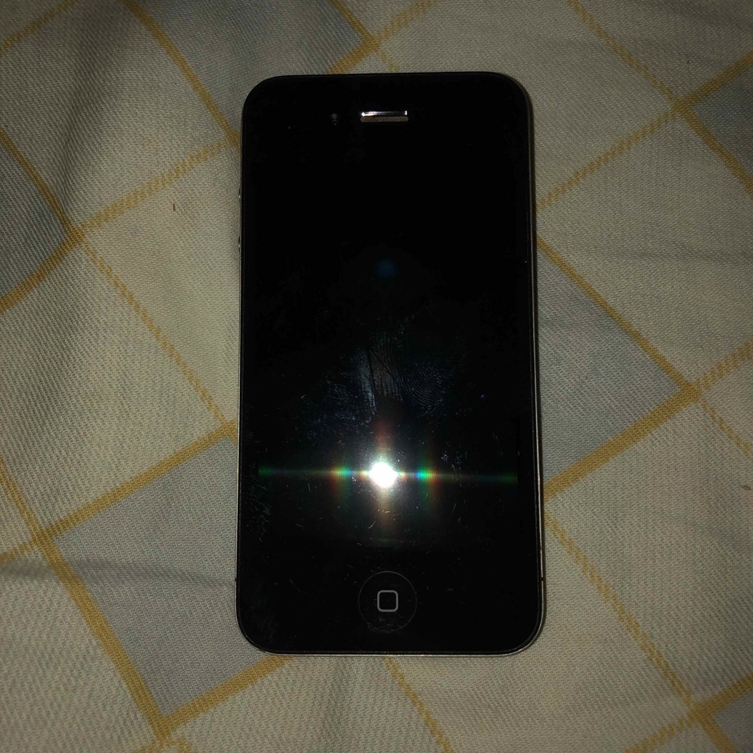 ジャンク)iPhone4 32GB ブラック 電源入らない 画面浮きの通販 ジャンク)iPhone4 32GB ブラック 電源入らない 画面浮きの通販