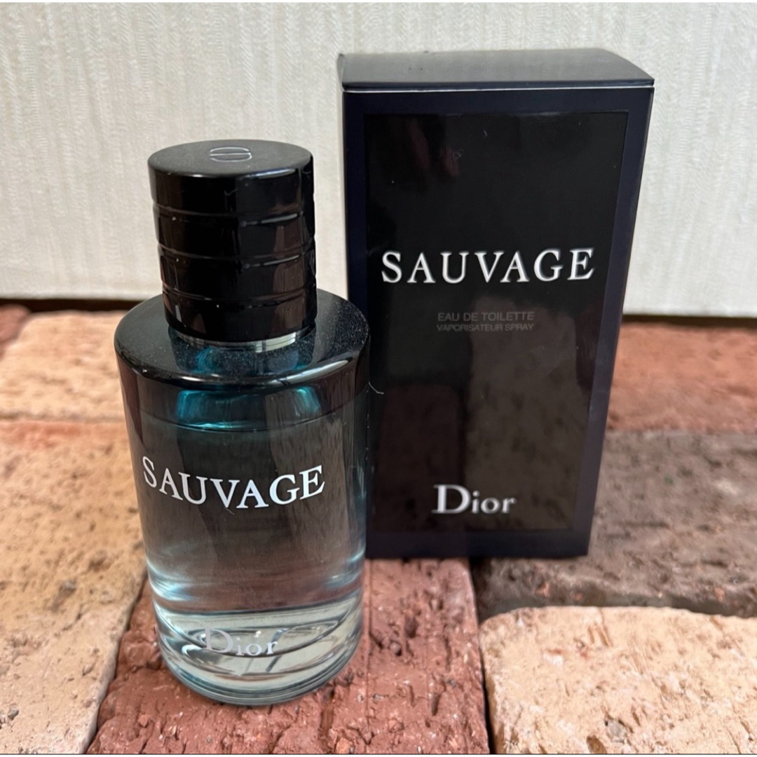 Christian Dior - Dior ディオール SAUVAGE オードトワレ 100ml Christian Dior - Dior ディオール SAUVAGE オードトワレ 100ml