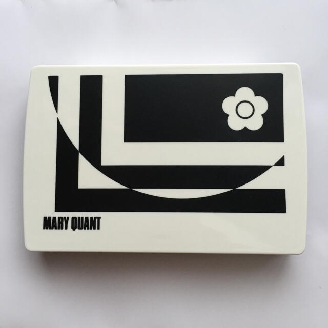 MARY QUANT(マリークワント)の値下げ♦︎MARY QUANT♦︎新作♦︎パウダーファンデーション♦︎ コスメ/美容のベースメイク/化粧品(ファンデーション)の商品写真