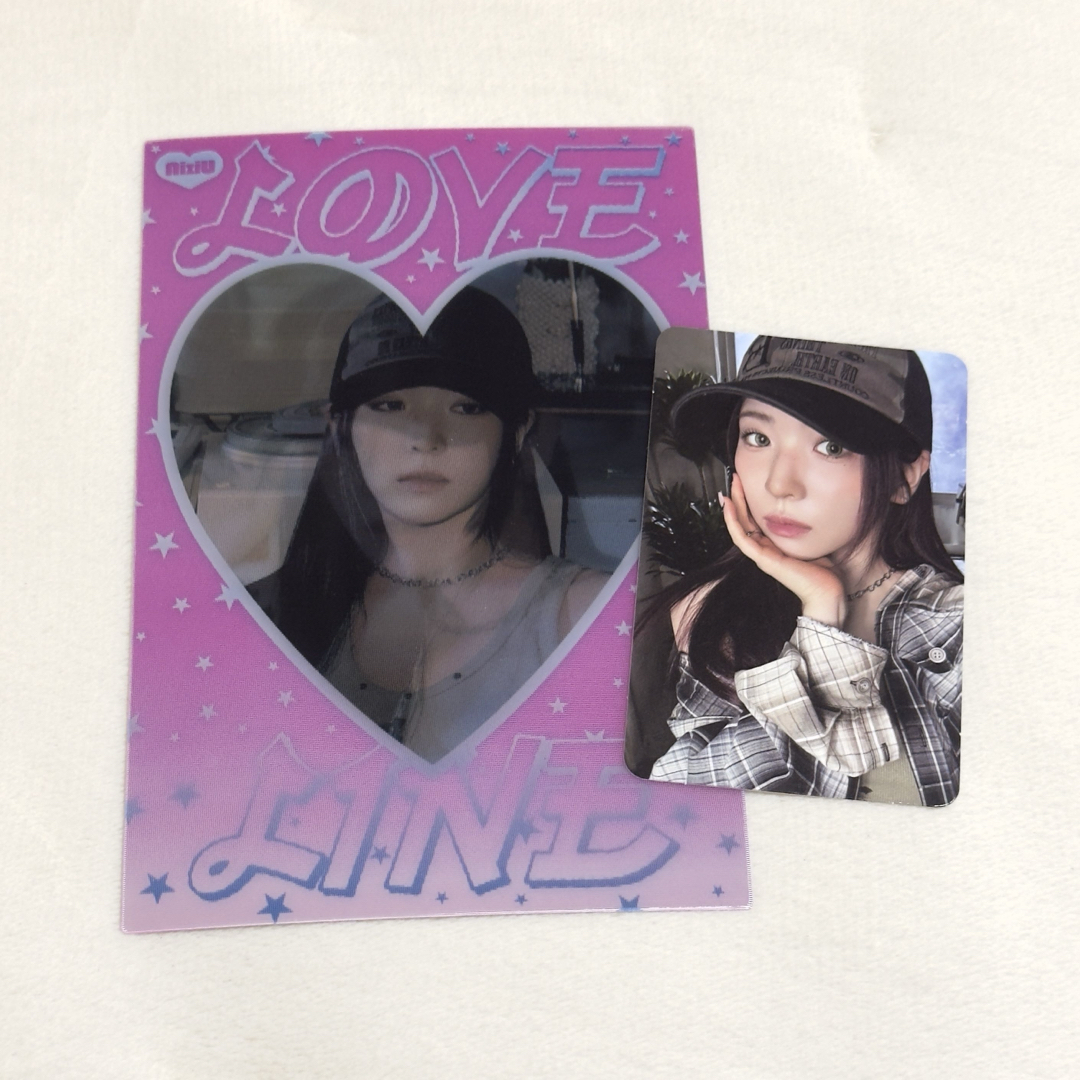NiziU(ニジュー)のNiziU LOVE LINE 通常盤 封入 トレカ マヤ エンタメ/ホビーのタレントグッズ(アイドルグッズ)の商品写真