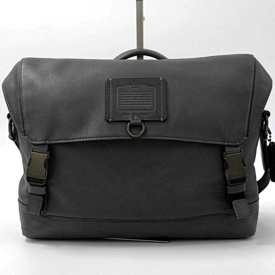 COACH - 希少✨コーチ リビングトン メッセンジャーバッグ COACH - 希少✨コーチ リビングトン メッセンジャーバッグ