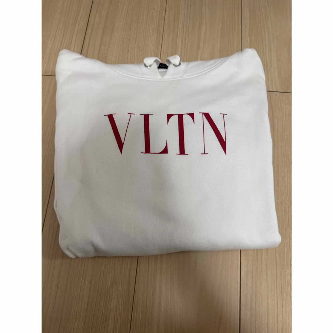 VALENTINO - ヴァレンティノ パーカーの通販 by reichan's shop VALENTINO - ヴァレンティノ パーカーの通販 by reichan's shop