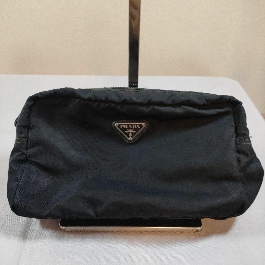 PRADA - P2 美品 プラダ PRADA 黒 ナイロンポーチ 三角プレート PRADA - P2 美品 プラダ PRADA 黒 ナイロンポーチ 三角プレート