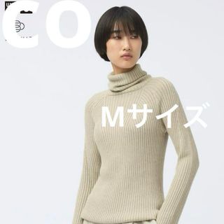UNIQLO - ユニクロ スフレヤーンタートルネックセーター オフ UNIQLO - ユニクロ スフレヤーンタートルネックセーター オフ