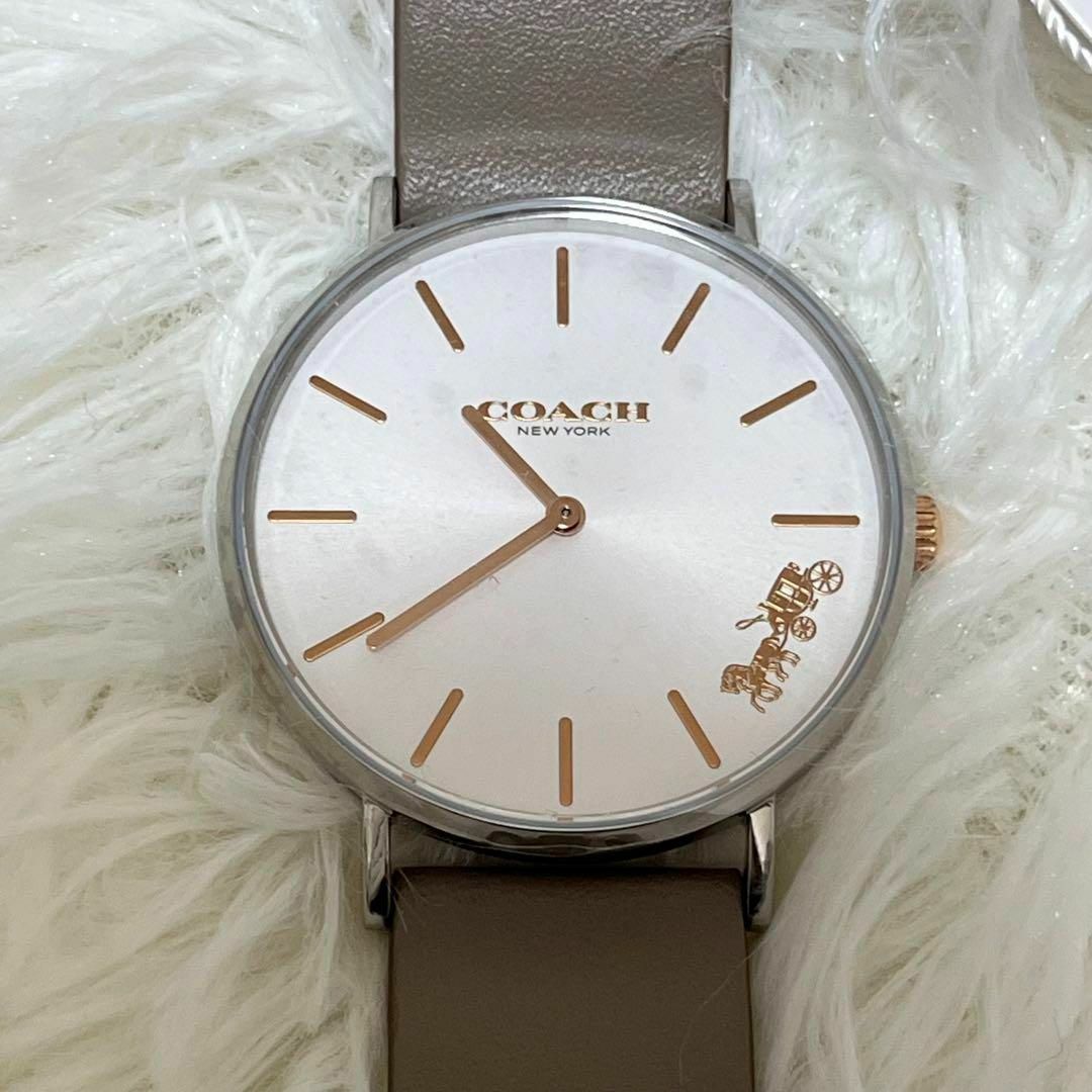 COACH - 新品未使用 COACH コーチ 腕時計 白 銀 ベージュの通販 COACH - 新品未使用 COACH コーチ 腕時計 白 銀 ベージュの通販