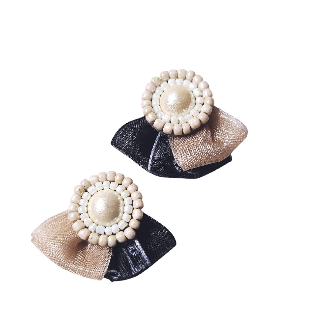 ビーズ刺繍 ハンドメイドのアクセサリー(ピアス)の商品写真