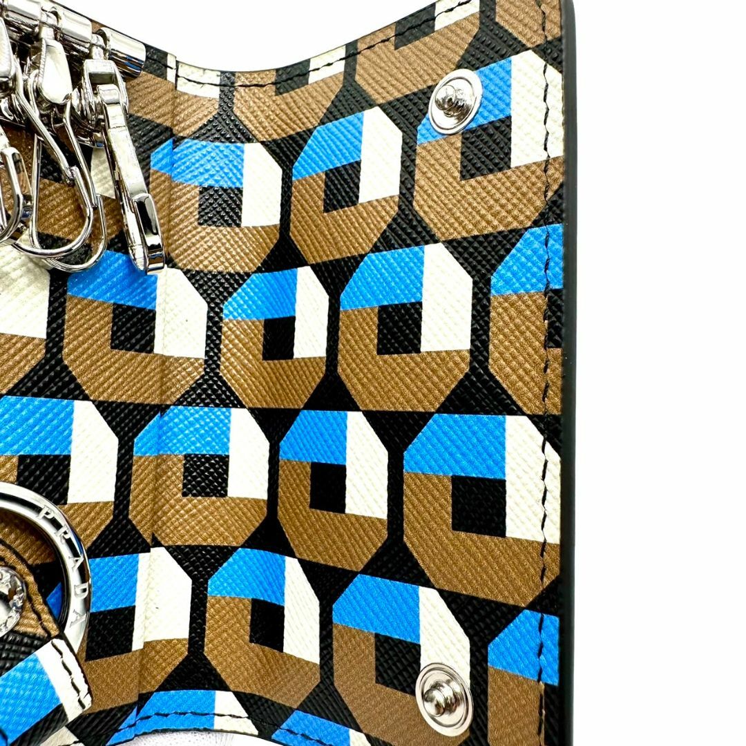 PRADA - 【新古品未使用品】PRADA プラダ キーケース 三角 PRADA - 【新古品未使用品】PRADA プラダ キーケース 三角