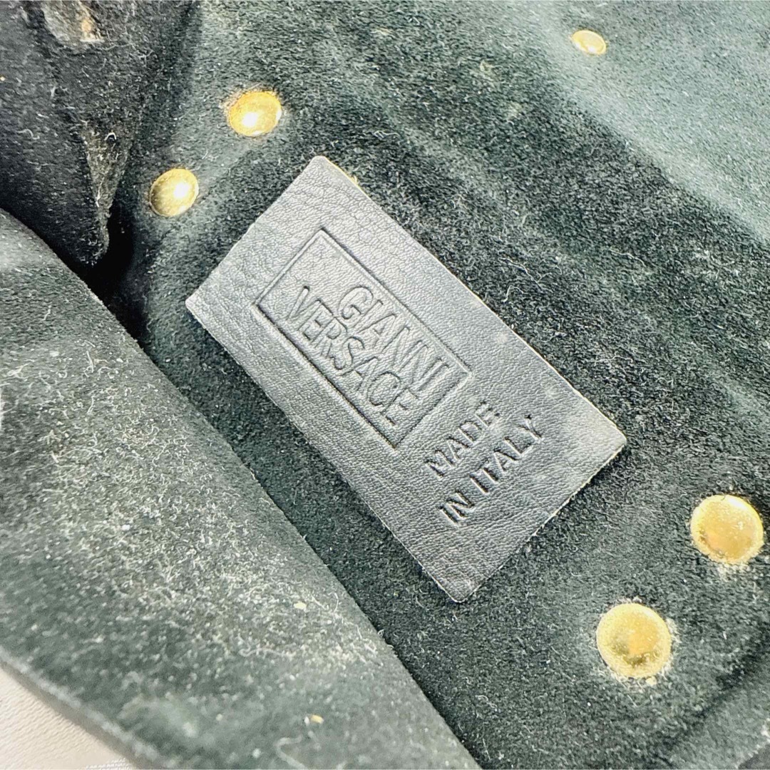 Gianni Versace - VERSACE ヴェルサーチ メデューサ スタッズ Gianni Versace - VERSACE ヴェルサーチ メデューサ スタッズ