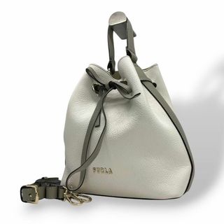 FURLA(ホワイト/白色系)のフリマアイテム一覧 FURLA(ホワイト/白色系)のフリマアイテム一覧