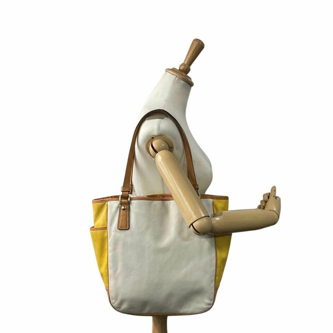 COACH - コーチ トートバッグ 白 ギャラリー バイカラー 23683 COACH - コーチ トートバッグ 白 ギャラリー バイカラー 23683