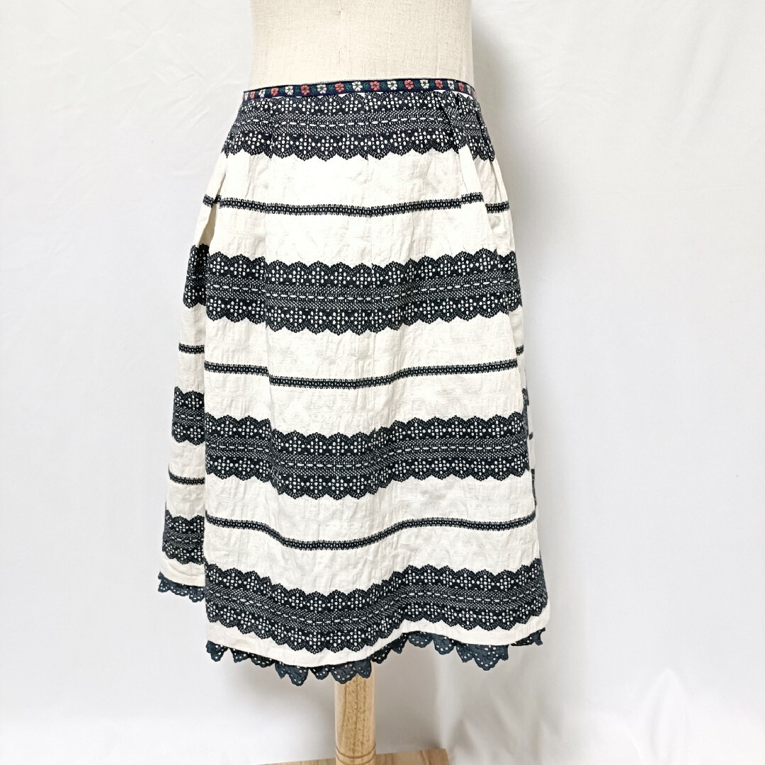 Lois CRAYON - ロイスクレヨン 美品 フェミニンレース付き Lois CRAYON - ロイスクレヨン 美品 フェミニンレース付き
