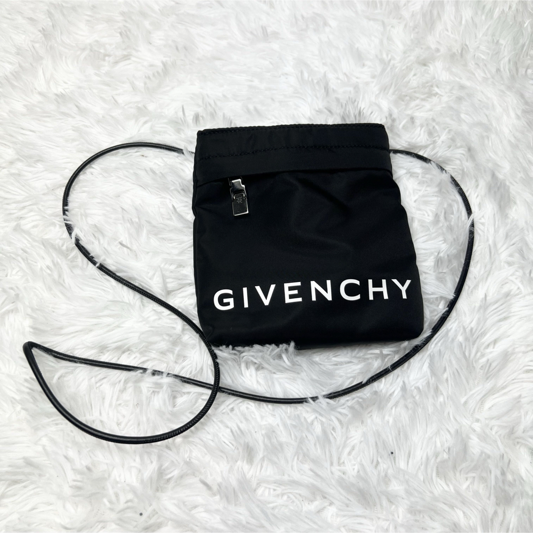 GIVENCHY - GIVENCHY ジバンシー メンズ ショルダーバッグ 美品 GIVENCHY - GIVENCHY ジバンシー メンズ ショルダーバッグ 美品
