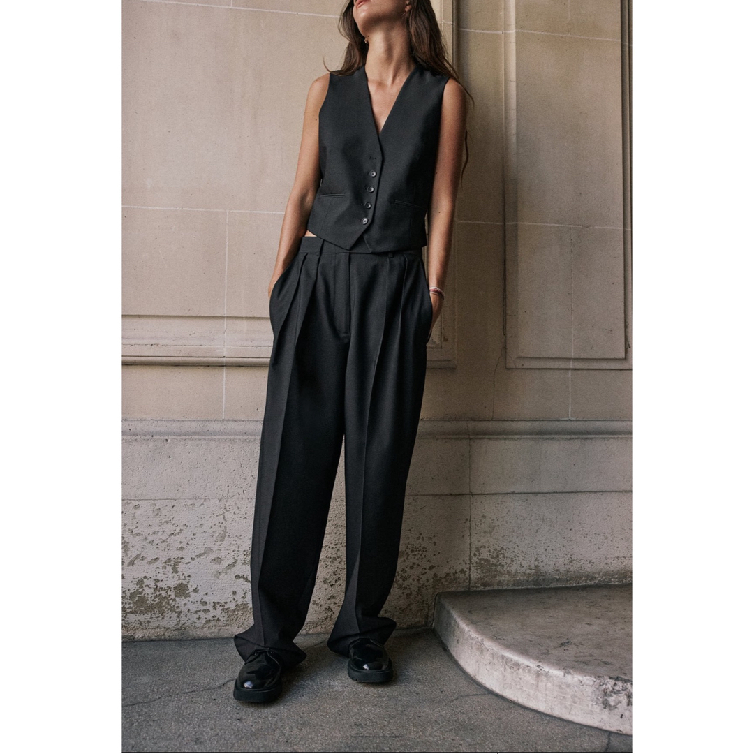 ZARA - ZARA・ザラ・ツータックワイドパンツの通販 by ZARA - ZARA・ザラ・ツータックワイドパンツの通販 by