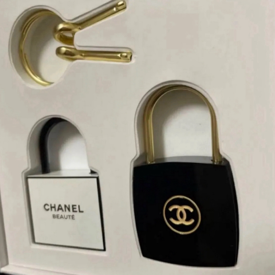 CHANEL - シャネル ノベルティ ラコレクション カデナ CHANEL - シャネル ノベルティ ラコレクション カデナ