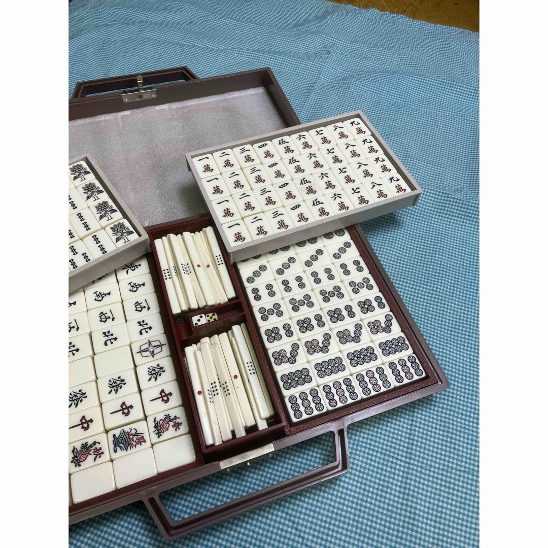 お値引き、昭和のヴィンテージ麻雀牌、中古品ですがの通販 by 尚 お値引き、昭和のヴィンテージ麻雀牌、中古品ですがの通販 by 尚
