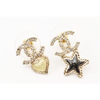 CHANEL(ハート ・ ピアス)のフリマアイテム一覧 CHANEL(ハート ・ ピアス)のフリマアイテム一覧