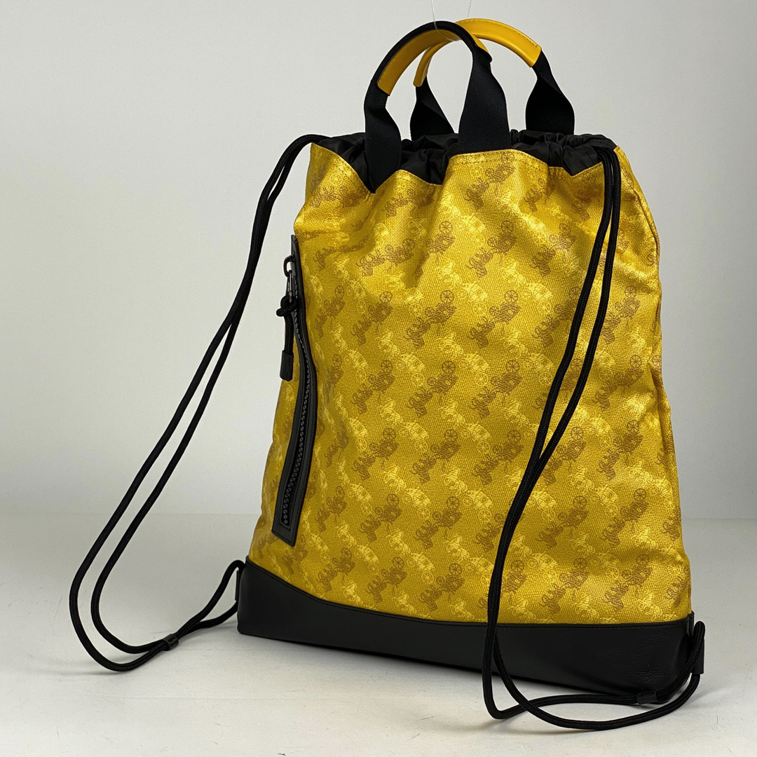 COACH - コーチ ロゴ リュックサック レディース 【中古】の通販 COACH - コーチ ロゴ リュックサック レディース 【中古】の通販