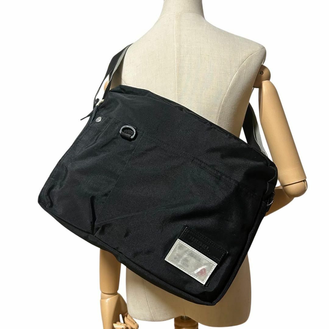 DIESEL - 美品 ディーゼル ショルダーバッグ 斜めがけ DIESEL - 美品 ディーゼル ショルダーバッグ 斜めがけ