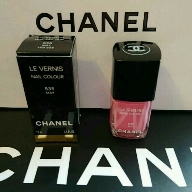 CHANEL(シャネル)の♥たがめ様♥専用画面♥CHANEL♥シャネル♥マニキュア♥#535 MAY♥ コスメ/美容のネイル(ネイルケア)の商品写真