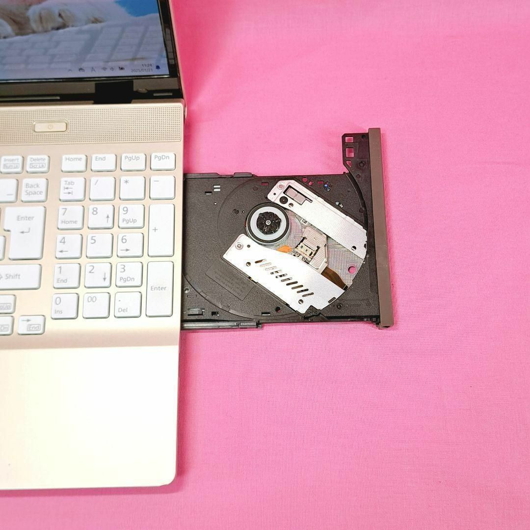 富士通 - 205✨第7世代i3/SSD/8GB✨富士通ノートパソコン 富士通 - 205✨第7世代i3/SSD/8GB✨富士通ノートパソコン