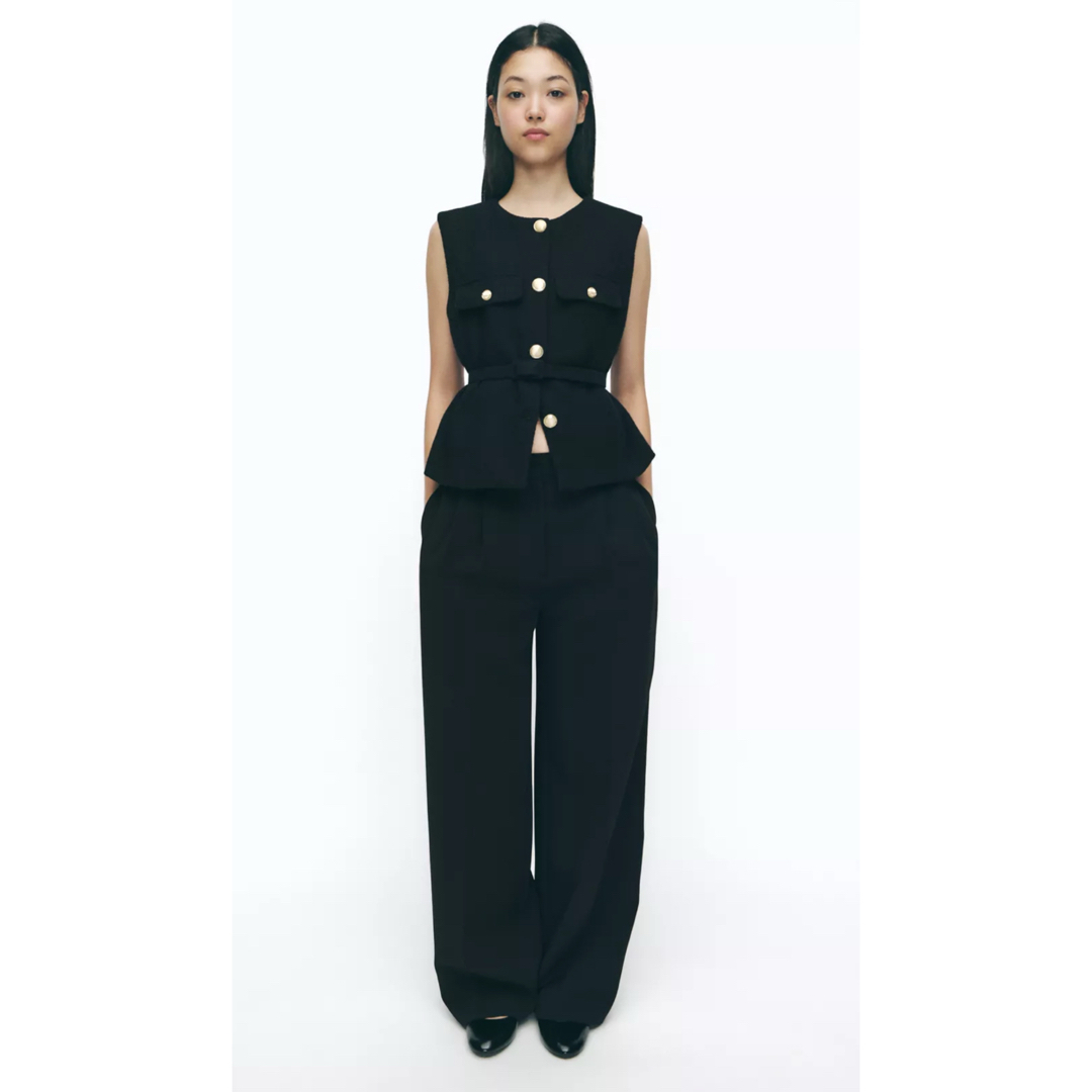 ZARA - 【完売品】ZARA ベルトテクスチャーベスト M 新品タグ ZARA - 【完売品】ZARA ベルトテクスチャーベスト M 新品タグ