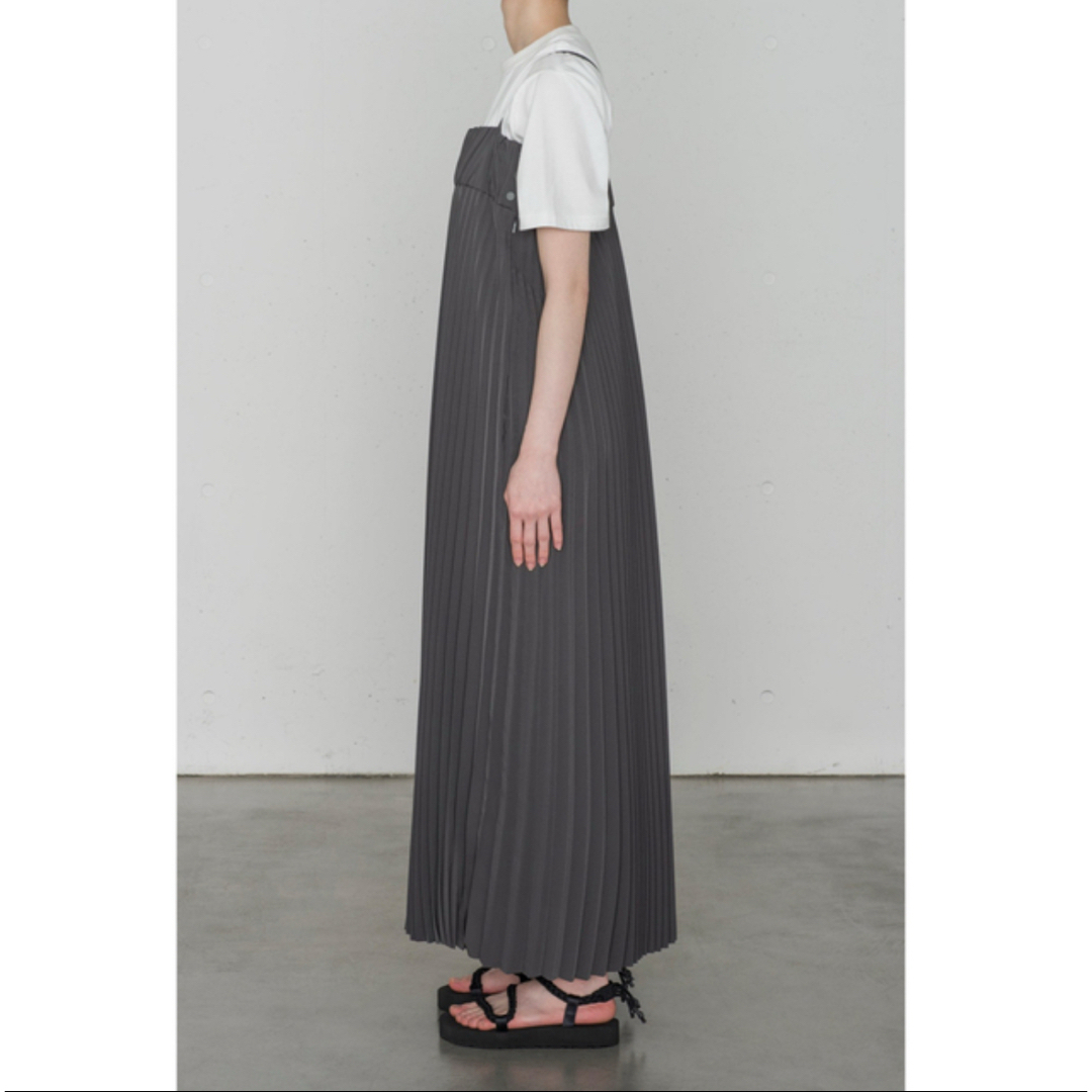 HYKE - HYKE【ハイク】TAFFETA PLEATED MAXI DRESS の通販 by HYKE - HYKE【ハイク】TAFFETA PLEATED MAXI DRESS の通販 by