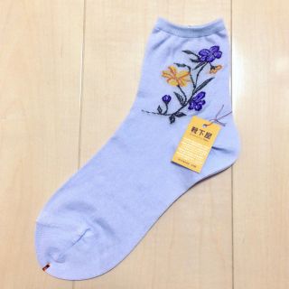 クツシタヤ(靴下屋)の♡靴下屋♡刺繍風 花柄ソックス(ソックス)