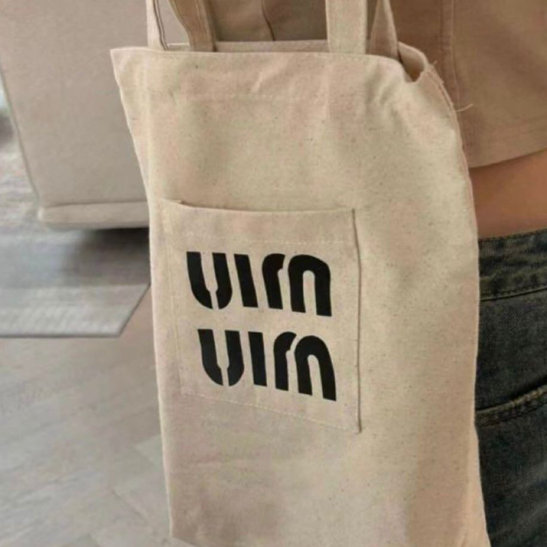 MIU MIU - ミュウミュウ miumiuノベルティ トートバッグ 正規品 MIU MIU - ミュウミュウ miumiuノベルティ トートバッグ 正規品