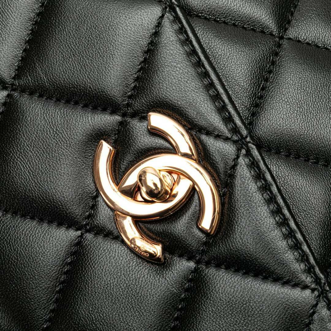 CHANEL - 美品 シャネル マトラッセ ココマーク ハンドバッグ CHANEL - 美品 シャネル マトラッセ ココマーク ハンドバッグ
