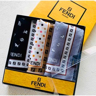 FENDI(ハンカチ)のフリマアイテム一覧 FENDI(ハンカチ)のフリマアイテム一覧
