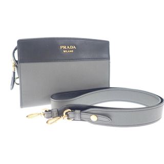 PRADA(バッグ ・ グレー/灰色系)のフリマアイテム一覧 PRADA(バッグ ・ グレー/灰色系)のフリマアイテム一覧