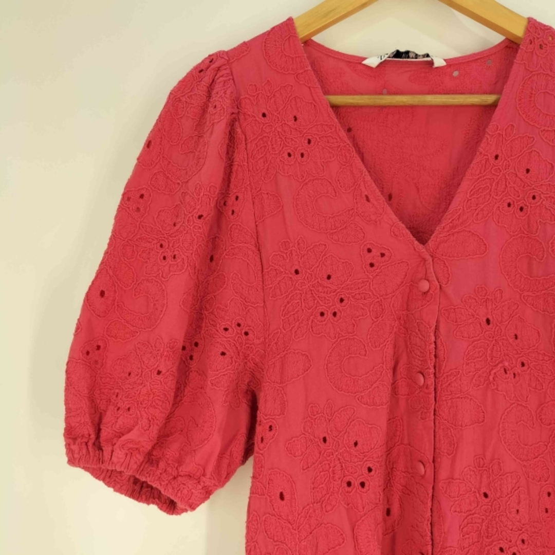 ZARA - ZARA(ザラ) 花柄 レース 刺繍 Vネック ティアード ZARA - ZARA(ザラ) 花柄 レース 刺繍 Vネック ティアード