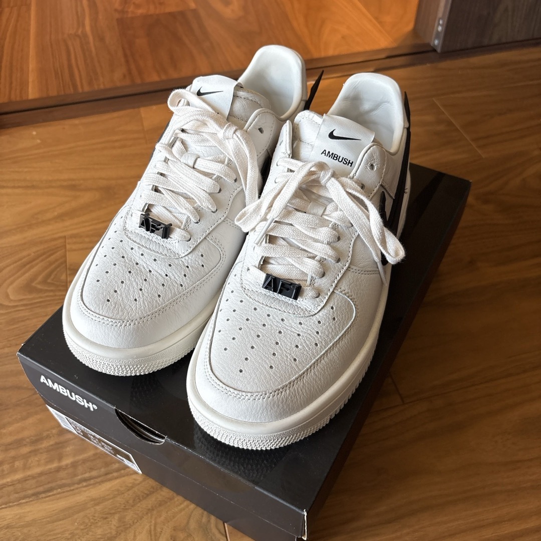 NIKE - NIKE AMBUSHスニーカーの通販 by ざっく's shop|ナイキ NIKE - NIKE AMBUSHスニーカーの通販 by ざっく's shop|ナイキ