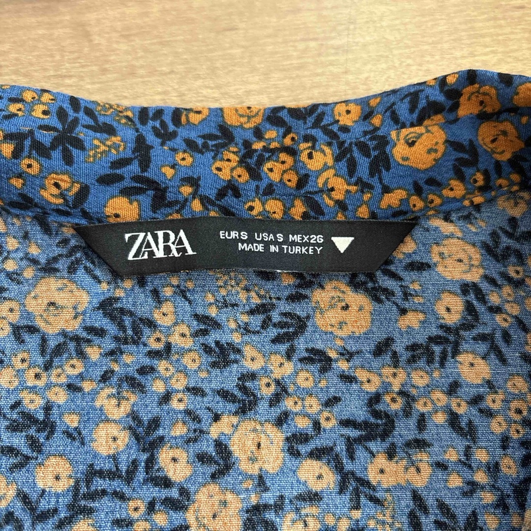ZARA - ZARA 花柄ブラウスの通販 by 🍓|ザラならラクマ ZARA - ZARA 花柄ブラウスの通販 by 🍓|ザラならラクマ