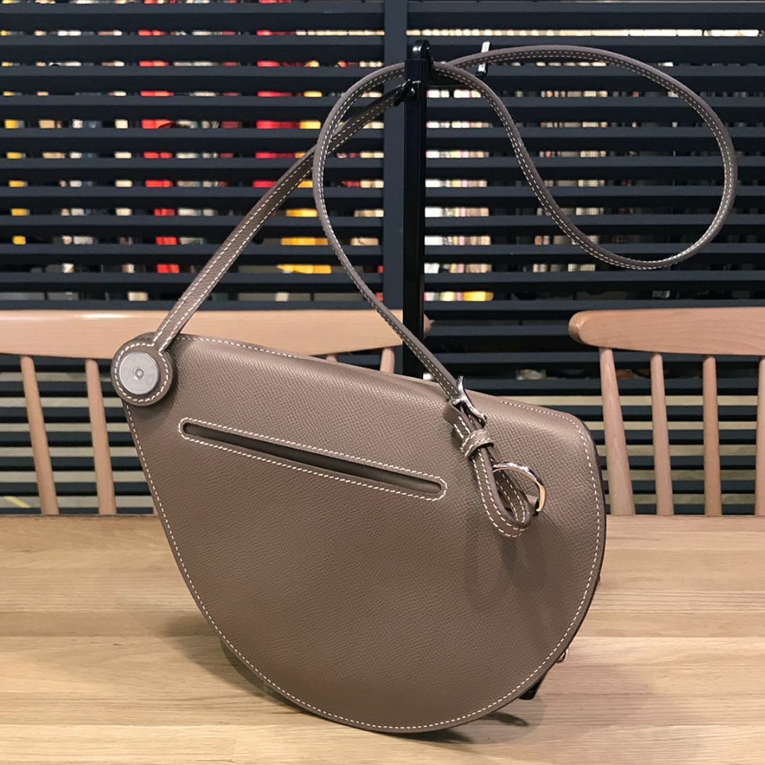 HERMES - 新品未使用 エルメス プティットコース エプソン HERMES - 新品未使用 エルメス プティットコース エプソン