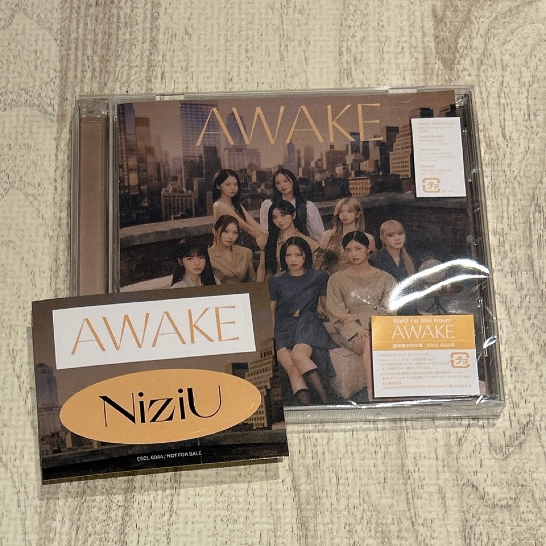 NiziU - NiziU AWAKE 通常盤 CDの通販 by ria |ニジューならラクマ NiziU - NiziU AWAKE 通常盤 CDの通販 by ria |ニジューならラクマ