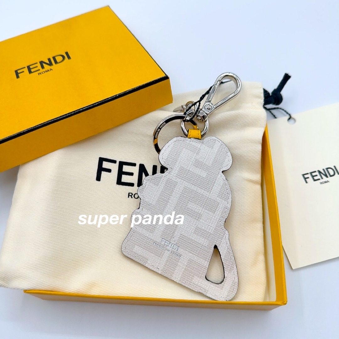 FENDI - FENDI キーチャーム めめ 目黒蓮 TAROUT 新品 すぐ届く FENDI - FENDI キーチャーム めめ 目黒蓮 TAROUT 新品 すぐ届く