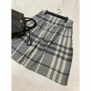 BURBERRY(ひざ丈スカート)のフリマアイテム一覧 BURBERRY(ひざ丈スカート)のフリマアイテム一覧