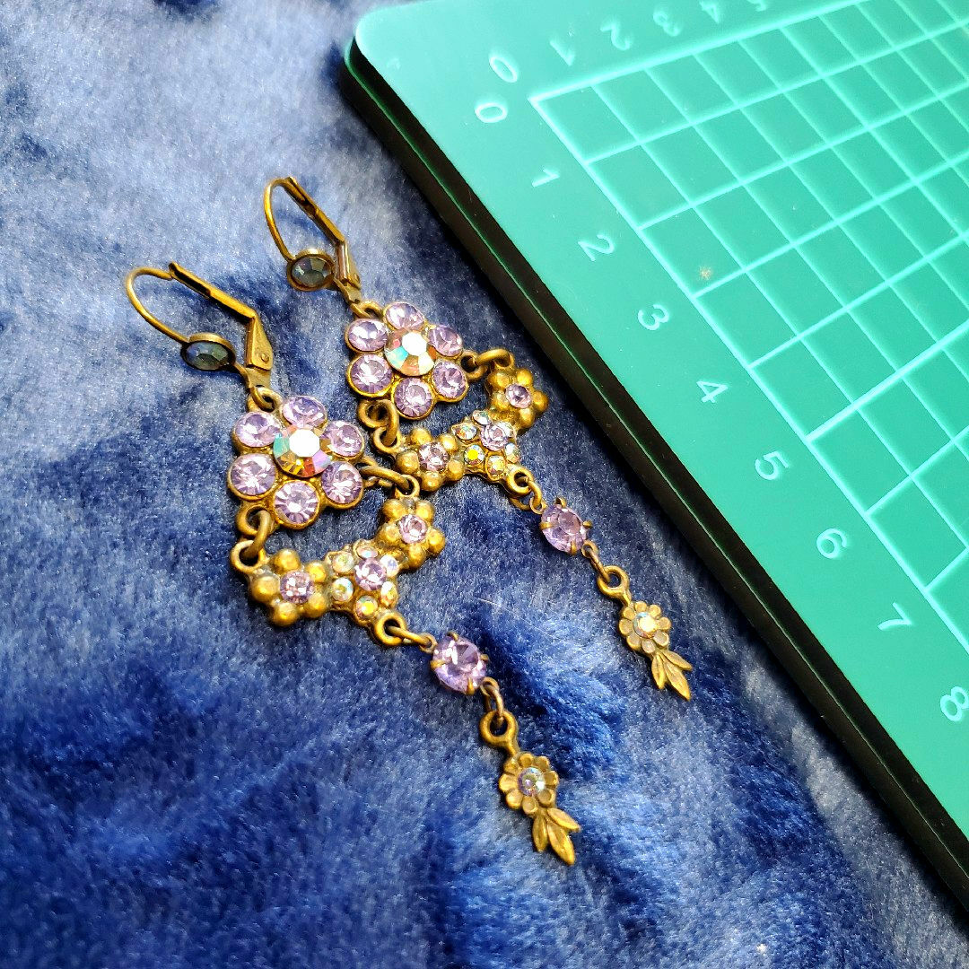 Michal Negrin - ミハエルネグリン美しいすみれ色のピアスの通販 Michal Negrin - ミハエルネグリン美しいすみれ色のピアスの通販
