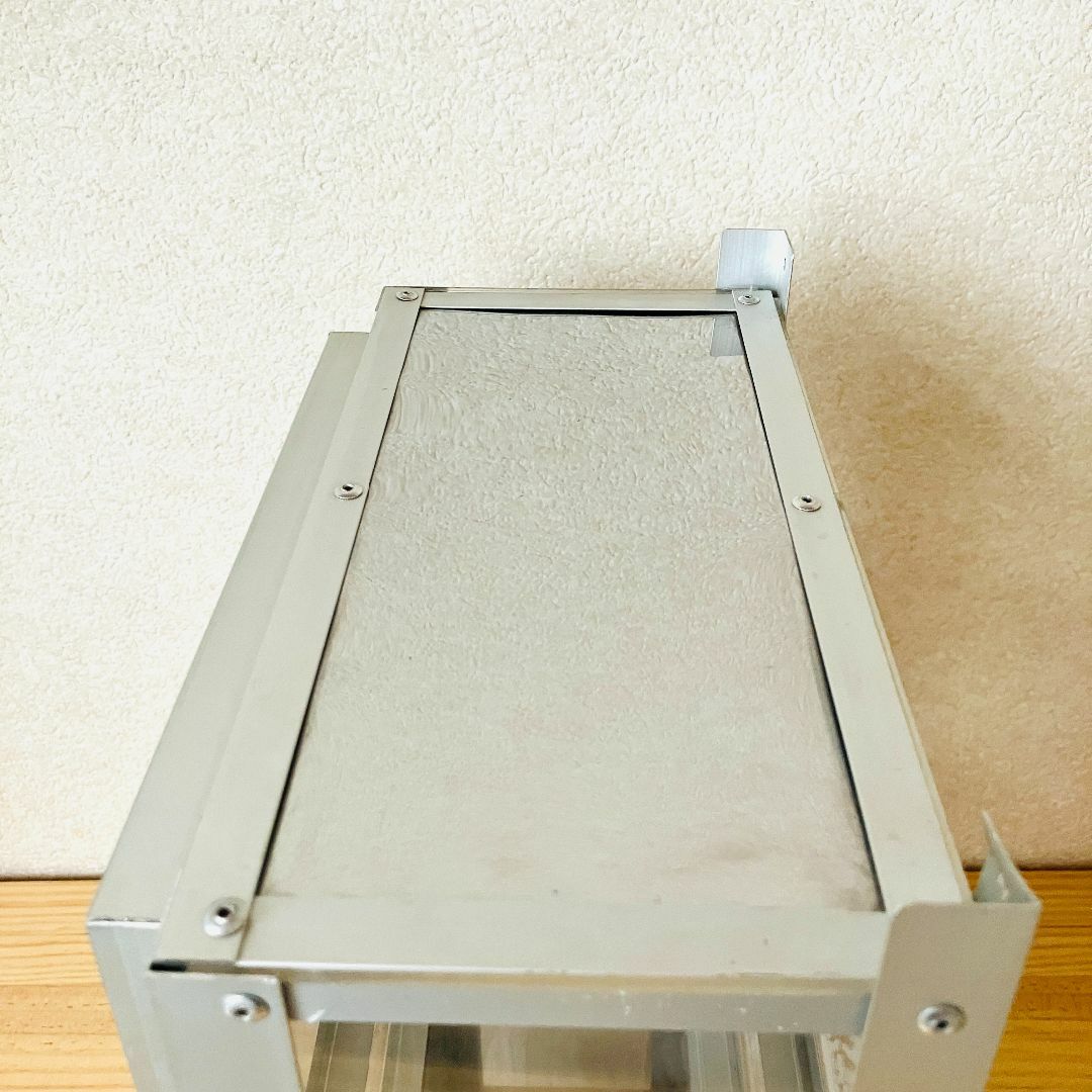 家庭用救急箱 アルミ製 薬箱 壁掛け収納 赤十字 ベトナムの通販 家庭用救急箱 アルミ製 薬箱 壁掛け収納 赤十字 ベトナムの通販