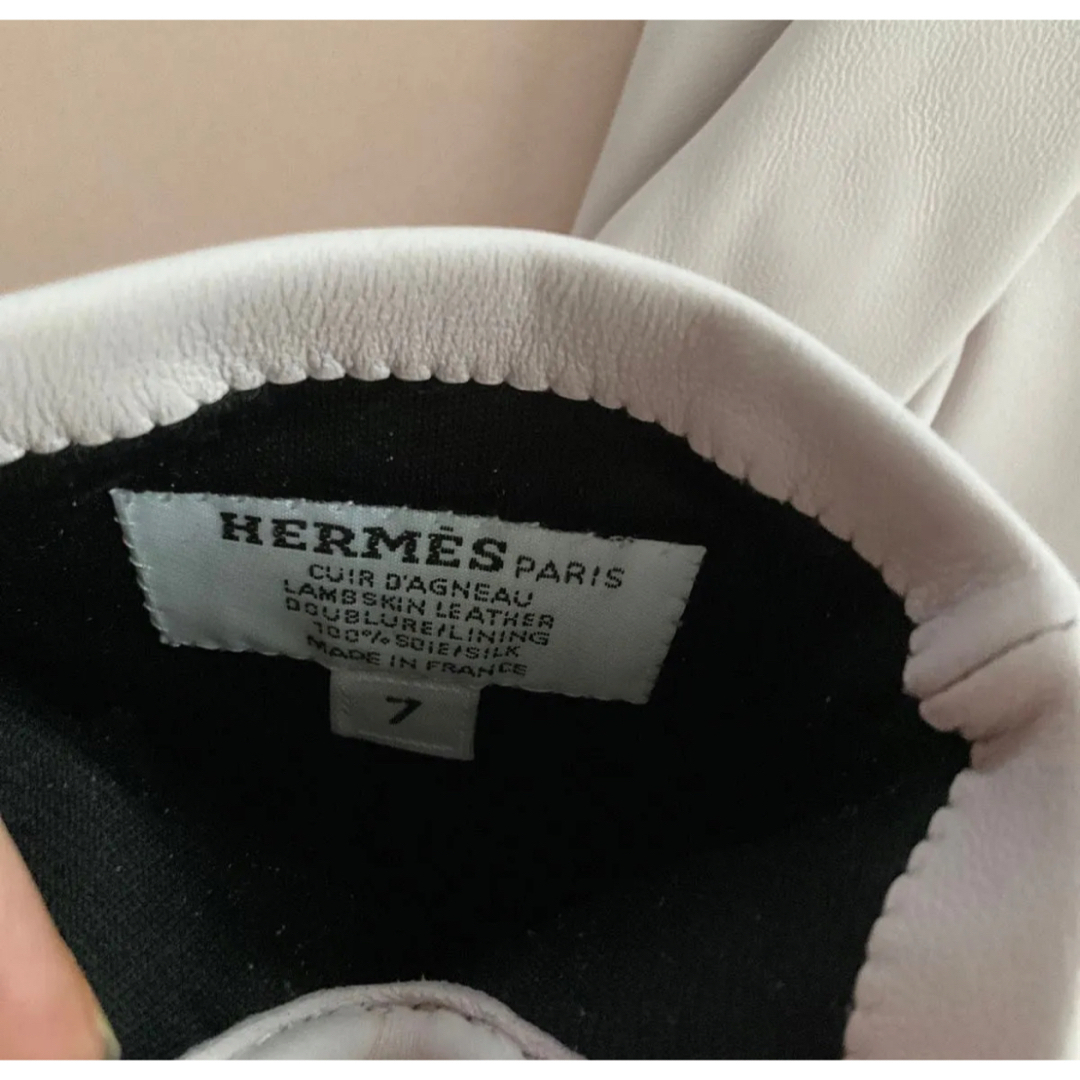 HERMES - 未使用品 エルメスHロゴ グローブ 手袋の通販 by J HERMES - 未使用品 エルメスHロゴ グローブ 手袋の通販 by J