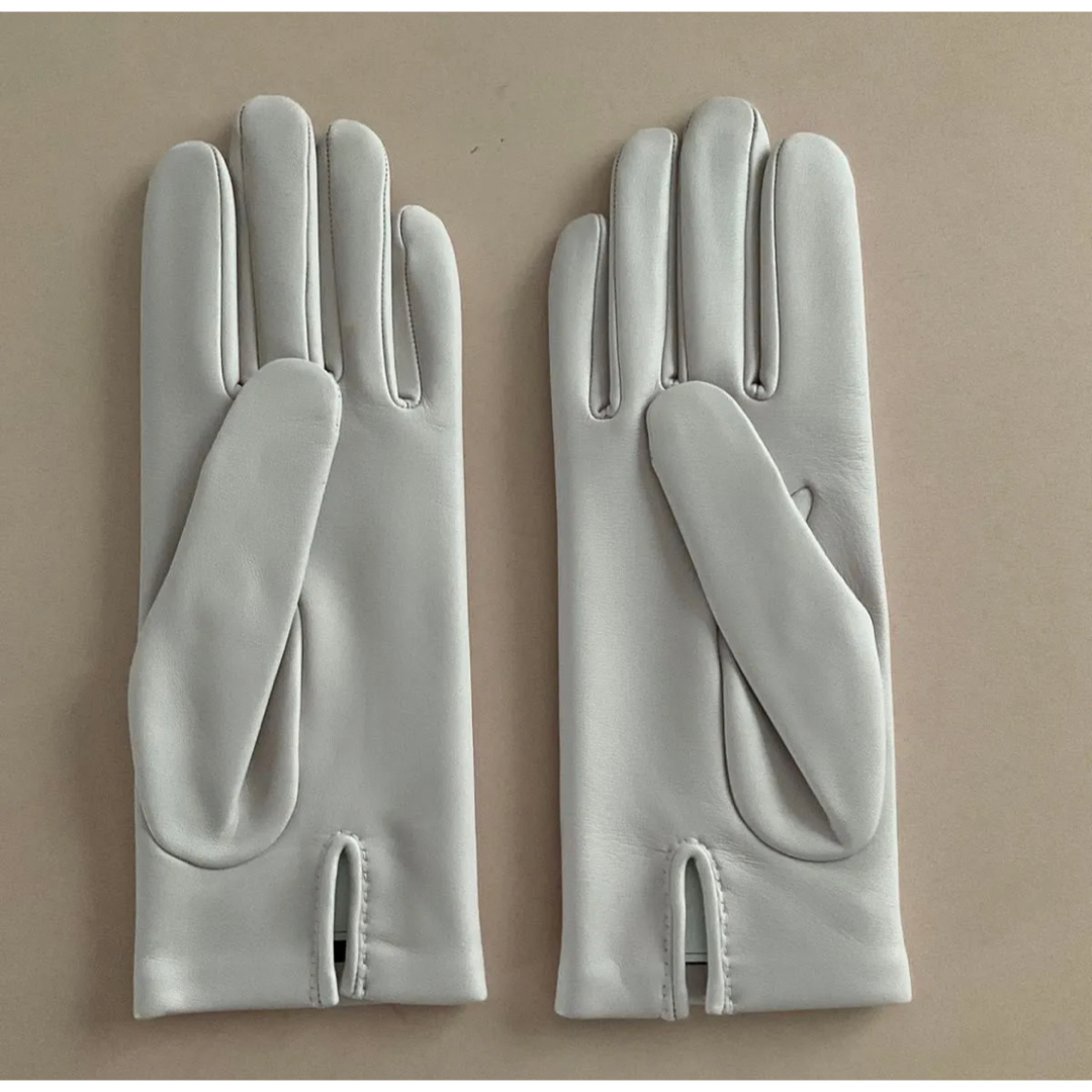 HERMES - 未使用品 エルメスHロゴ グローブ 手袋の通販 by J HERMES - 未使用品 エルメスHロゴ グローブ 手袋の通販 by J