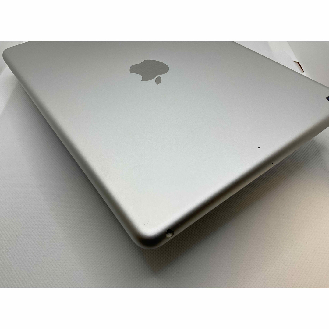 Apple - iPad 第5世代 WiFi 32GB シルバー BT94%の通販 by Apple - iPad 第5世代 WiFi 32GB シルバー BT94%の通販 by