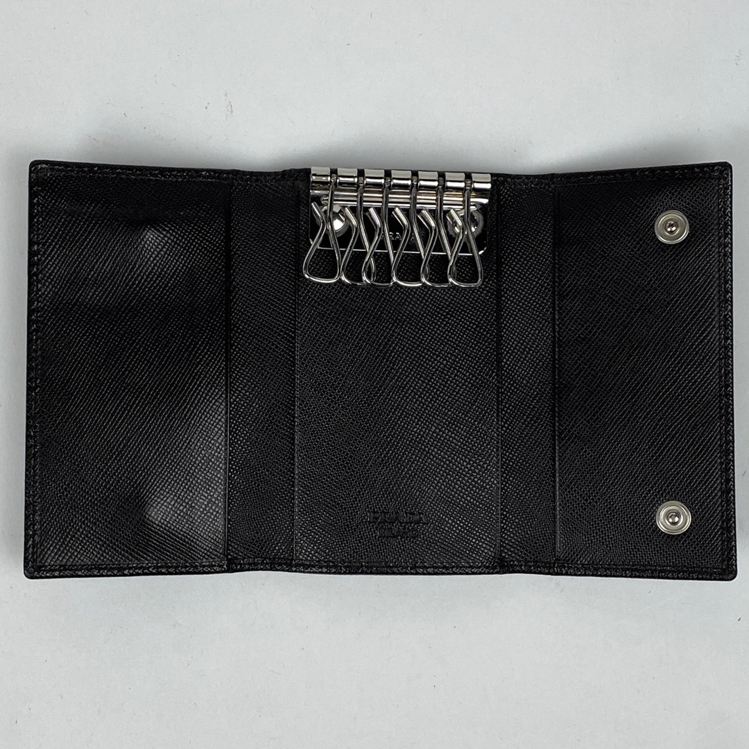 PRADA - 【在庫一掃】 プラダ ロゴ 6連 キーケース 【中古】の PRADA - 【在庫一掃】 プラダ ロゴ 6連 キーケース 【中古】の