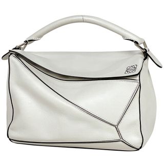LOEWE - ロエベ LOEWE 丸型 ハンドバッグ 黒 アナグラム LOEWE - ロエベ LOEWE 丸型 ハンドバッグ 黒 アナグラム